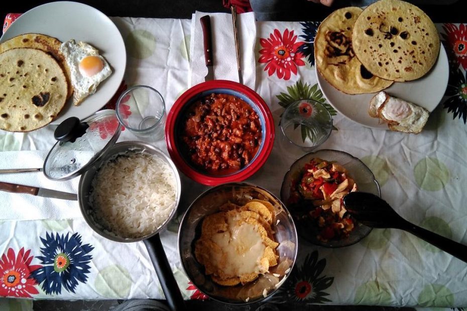 cena hecha por marcel, el hijo mayor de roser amills