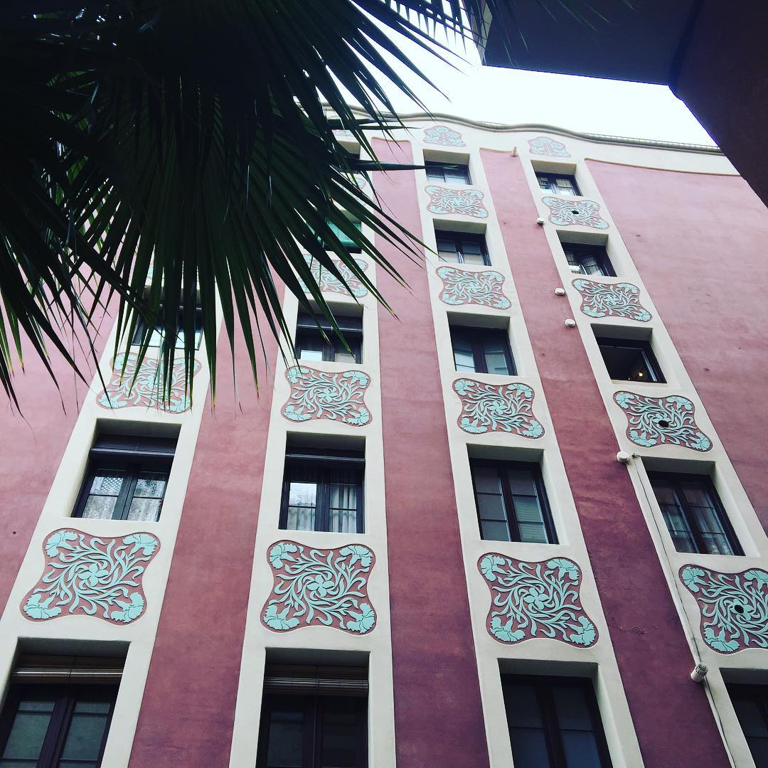 Bon dia, Catalalunya!! M’he despertat d’hora súper voluntària jajaja