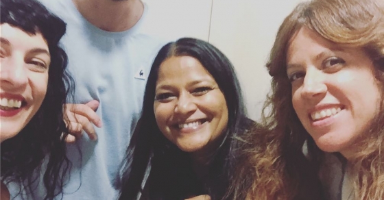 Roser Amills amb Asha Miro i Vanessa Hoggarth