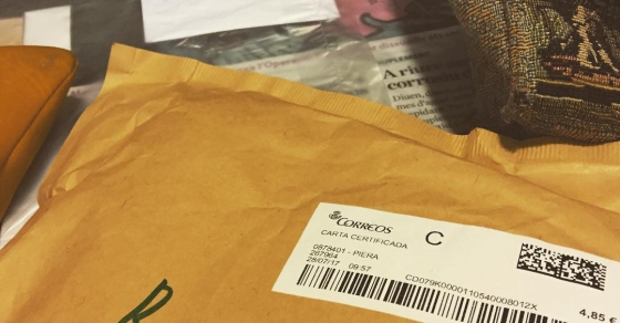 Viva la correspondencia, adoro recibir cartas con mi dirección escrita a mano ;)) - Roser Amills, escritora mallorquina