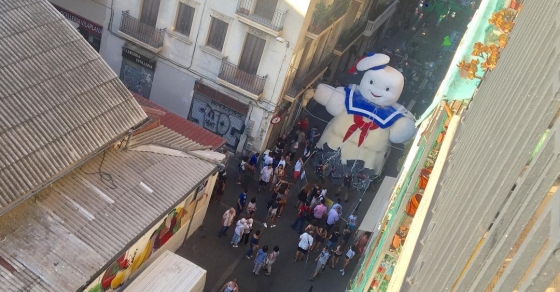 Se han suspendido todas las actividades de las #festesdegracia por el atentado de las Ramblas de #Barcelona #StopTerrorism - Roser Amills, escritora mallorquina
