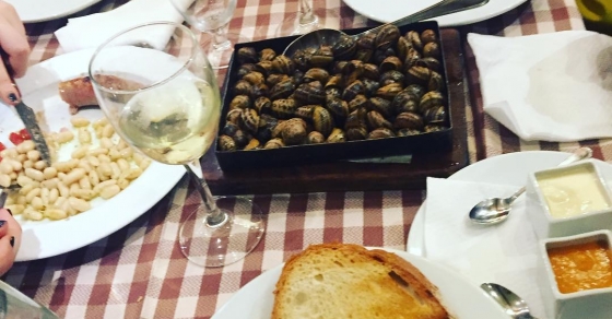 Cenamos tarde pero cenamos bien!! - Roser Amills, escritora mallorquina