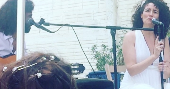 Y, de pronto, la novia se pone a cantar #vivalanovia #boda #amor - Roser Amills, escritora mallorquina