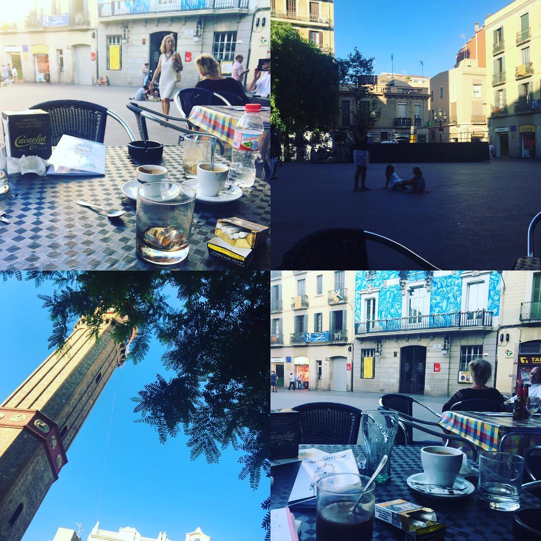 Ara, la millor plaça del món per fer tertúlia a la fresca.barri de Gràcia