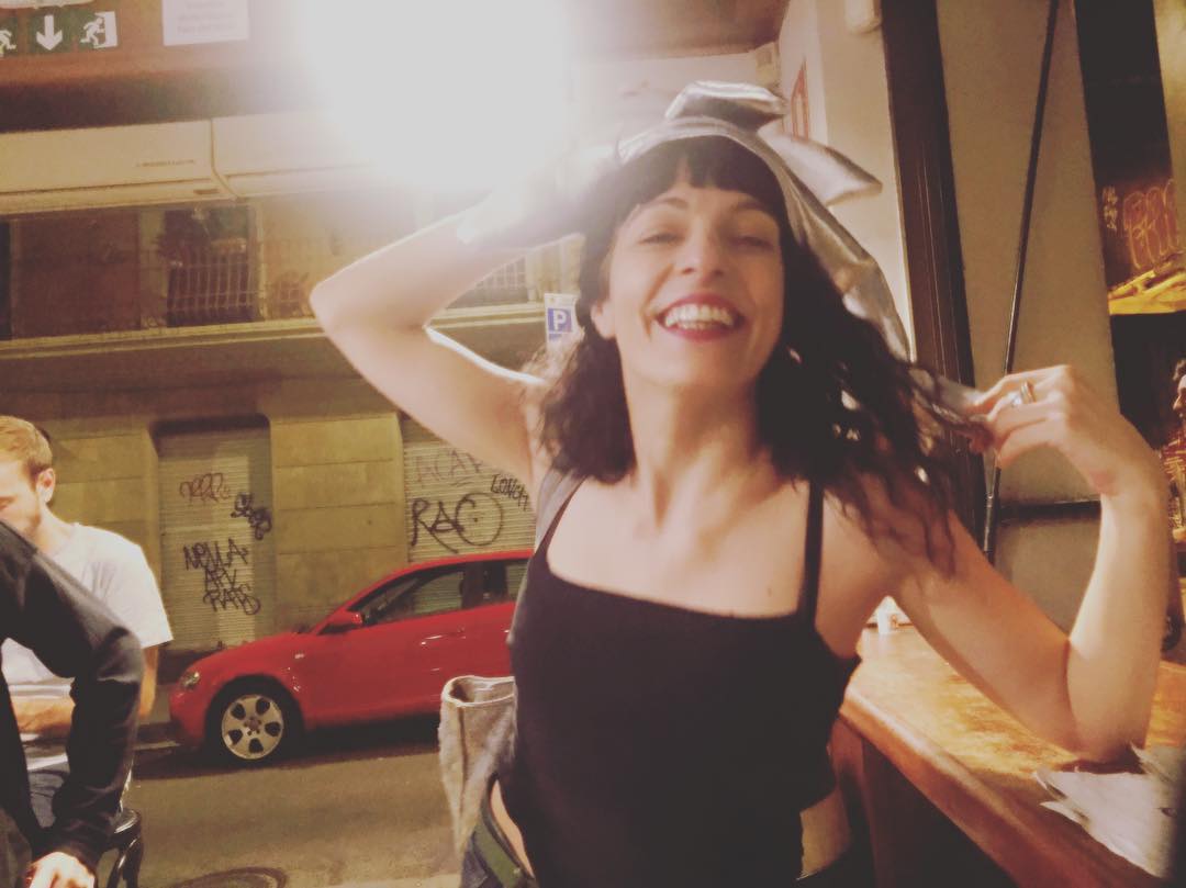 Pruebas de indumentaria Festes de Gràcia en el Bar Pietro  