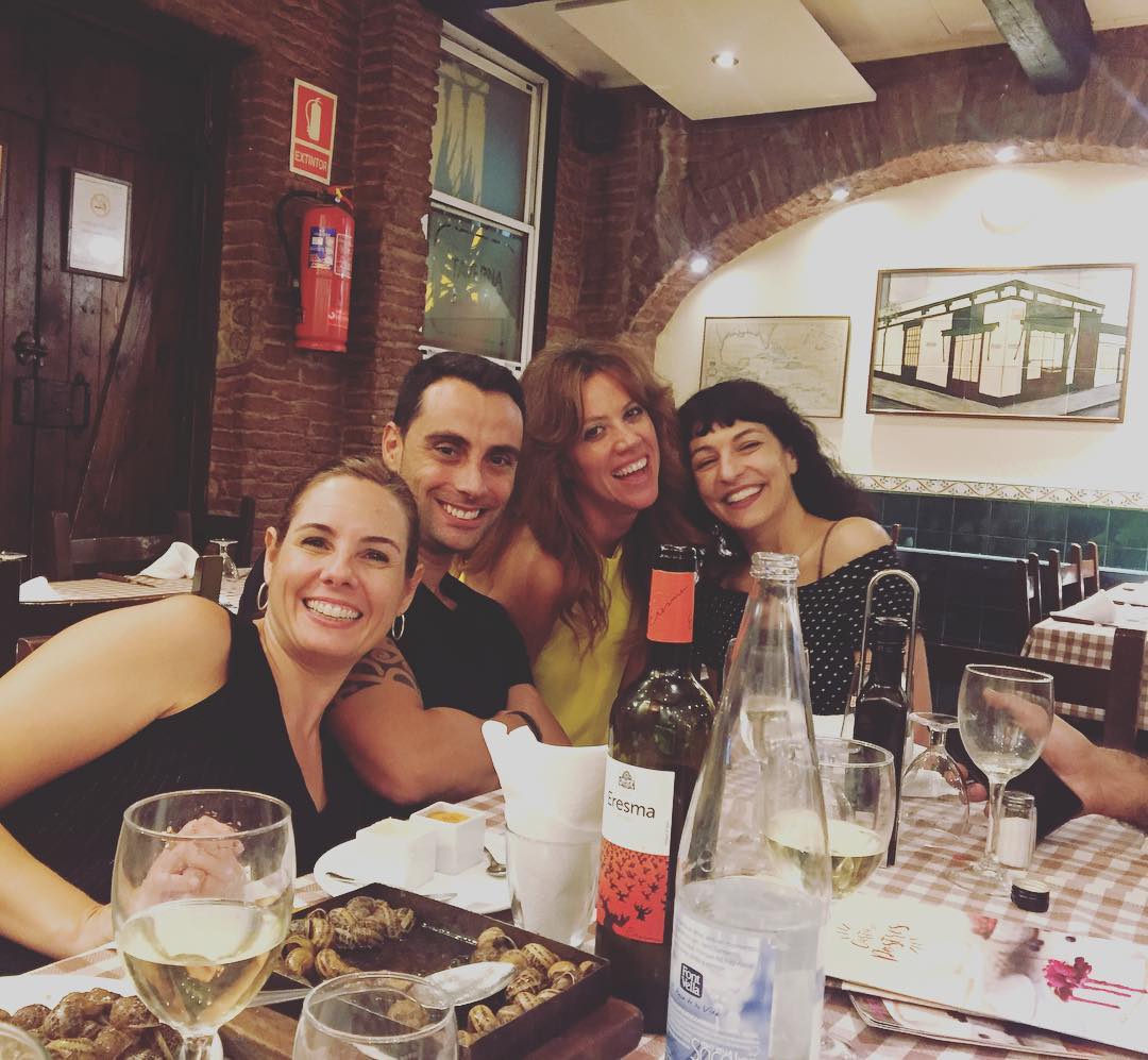 Roser Amills amb vanessa hogarth, teresa bella sole i francis casado