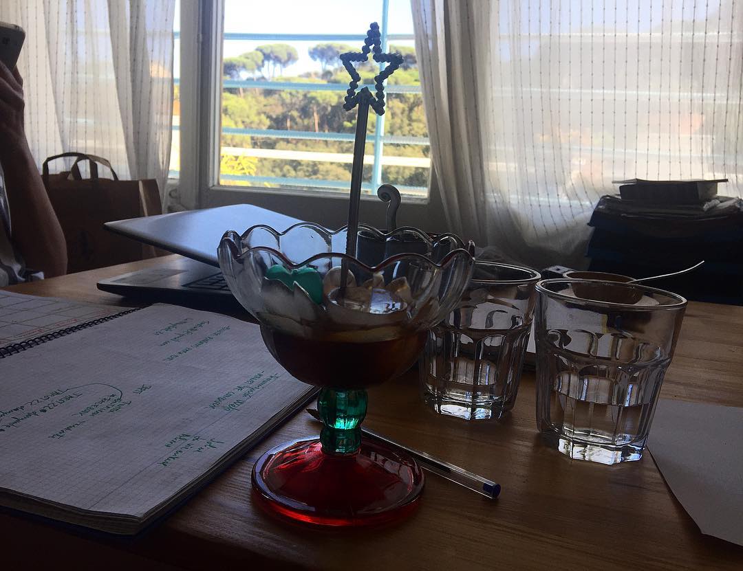 Café con hielo para mis clases de #redessociales , ojalá todos mis alumnos adopten la idea  