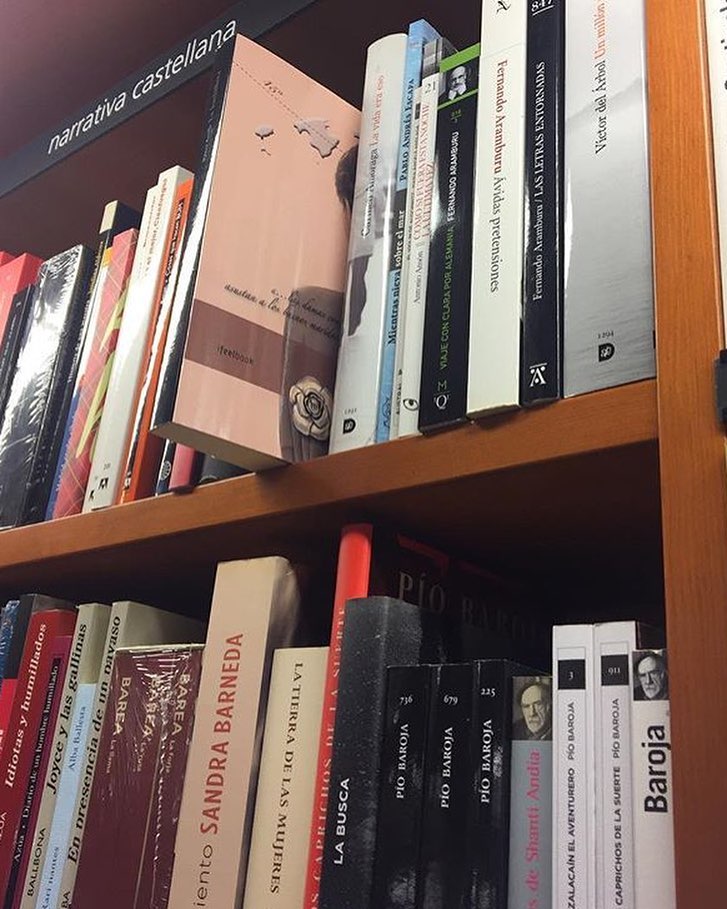 La novela de Roser Amills La bachillera en la libreria Laie