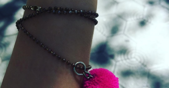 Pulsera Pompon Rosa