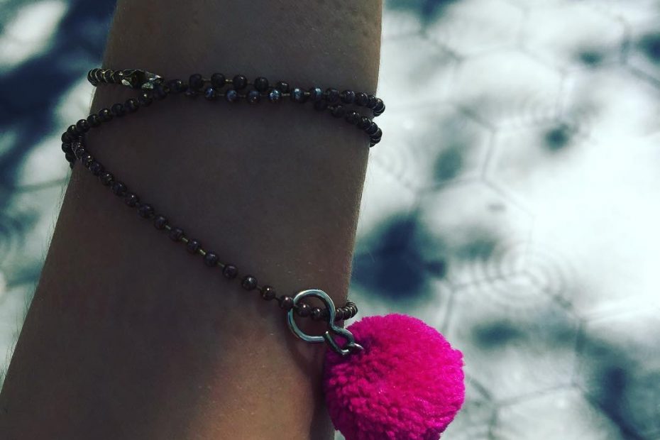 Pulsera Pompon Rosa