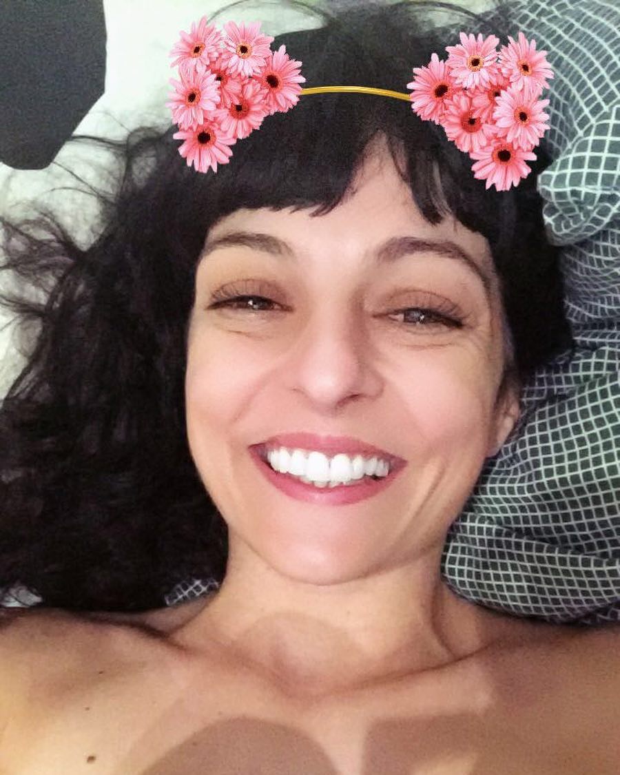 Si te levantas a las seis, haz como yo: 3 minutos de jugar con Snapchat y tan contenta! #buenosdias Bon dia almas bonitas