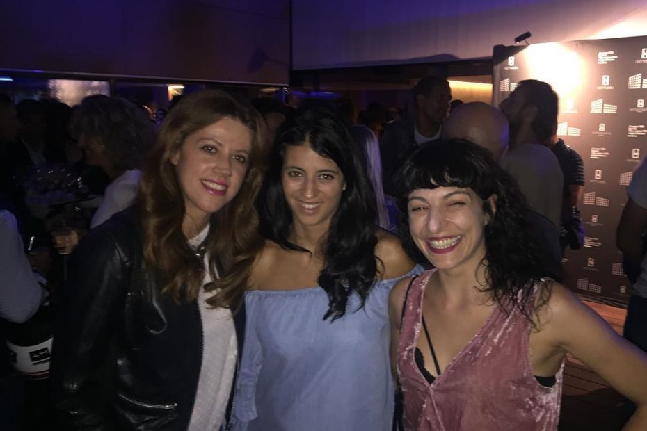 Roser Amills con Vanessa Hoggath y Laura lago