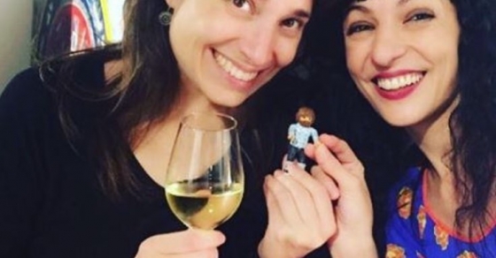 Hoy hace un año que conocí a @clipsterbcn ;)) Con @sginesta y @vinoafortunado - Roser Amills, escritora mallorquina