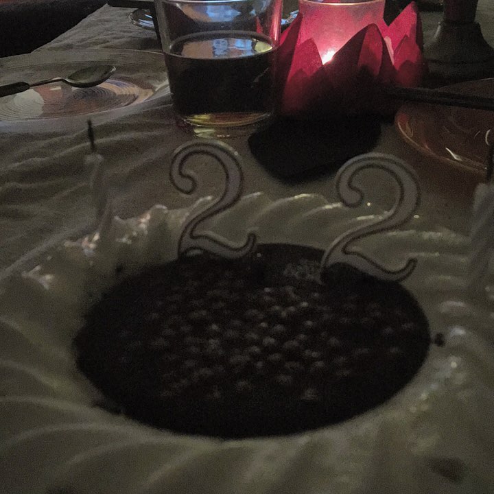 Hoy celebramos el #22cumpleaños de mi hijo Marcel. Ha votado. Se ha indignado. Volverá a votar, todas las veces que sea necesario