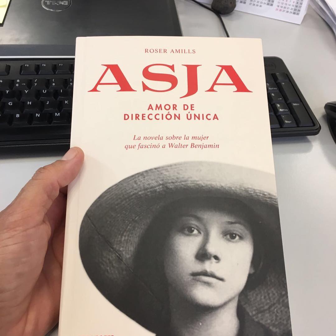 novela sobre Asja Lacis de Roser Amills