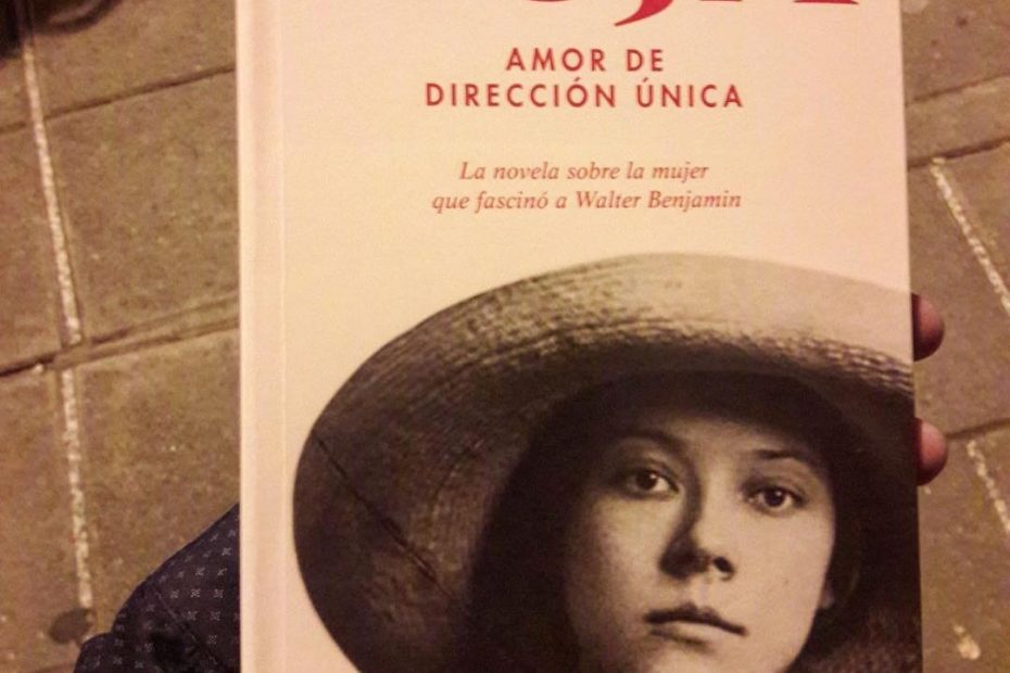novela sobre Asja Lacis de Roser Amills