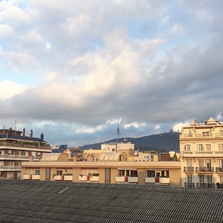 “En Egipto se llamaban las bibliotecas el tesoro de los remedios del alma”
Jacques Benigne Bossuet Bon dia #buenosdias