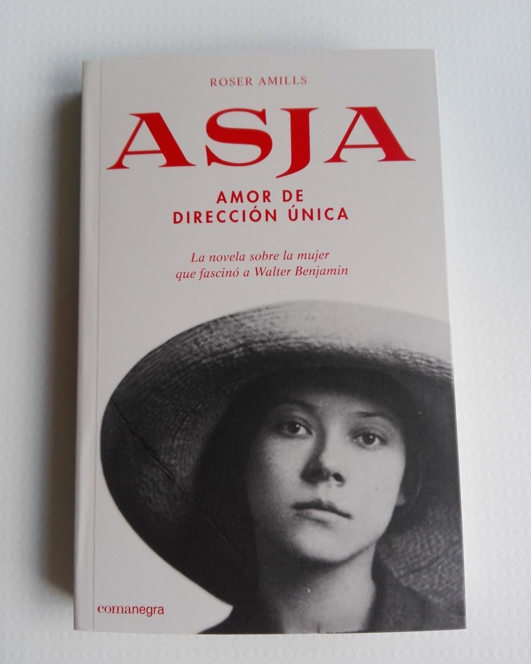 Portada de la novela Asja de Roser Amills