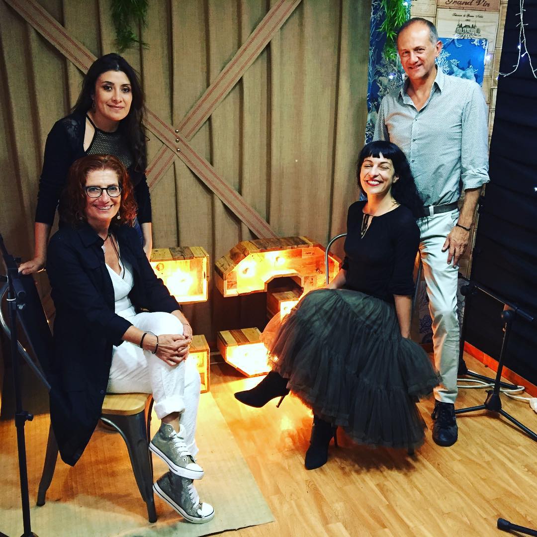 roser Amills entrevistada en radio arenys