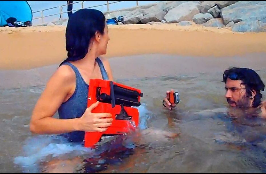 Roser Amills performance maquina de escribir con Documentalidades