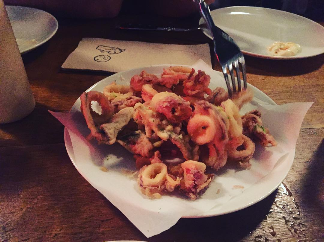 Calamares tan bien fritos que son calamares a la gloria :)) Gracias @frankie_gallo_chachacha 💕