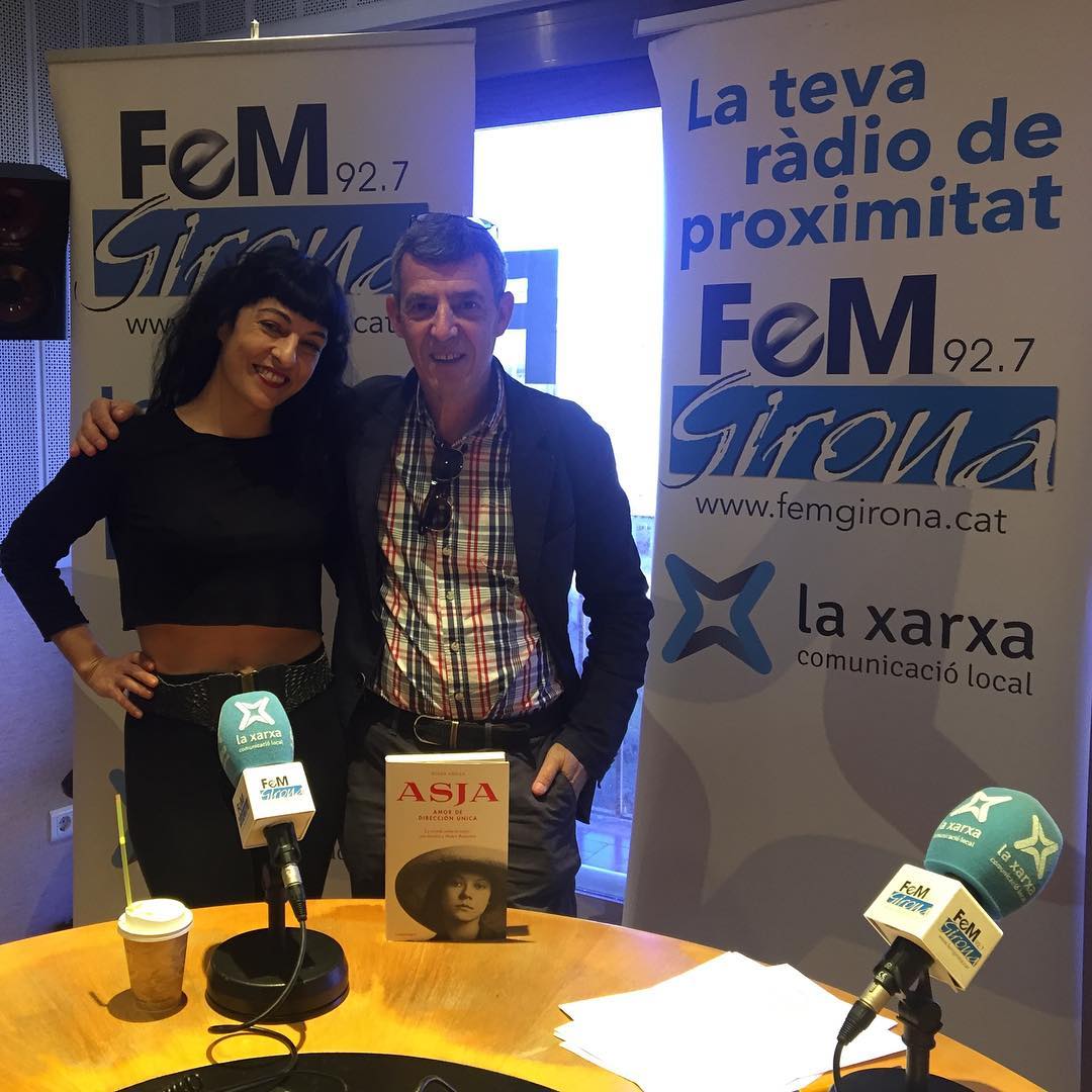 En directe a @FeM_Girona, l’@eduardcid m’ha entrevistat  al programa @gironaara, per parlar d’”Asja” #asjalacis