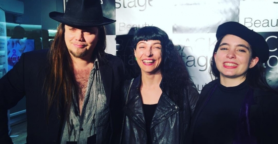 Celebramos un año de @backstagebcn así: con alegría espontánea :)) - Roser Amills, escritora mallorquina