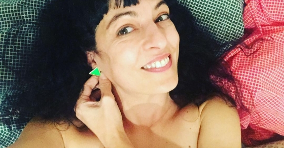 Me gustan tanto los pendientes que me he puesto hoy para @backstagebcn y @annabertran que voy a dormir con ellos puestos ;)) - Roser Amills, escritora mallorquina
