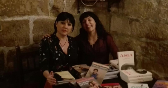 Amb la @lolamatista hem parlat de dones i llibres i dones ;)) - Roser Amills, escritora mallorquina