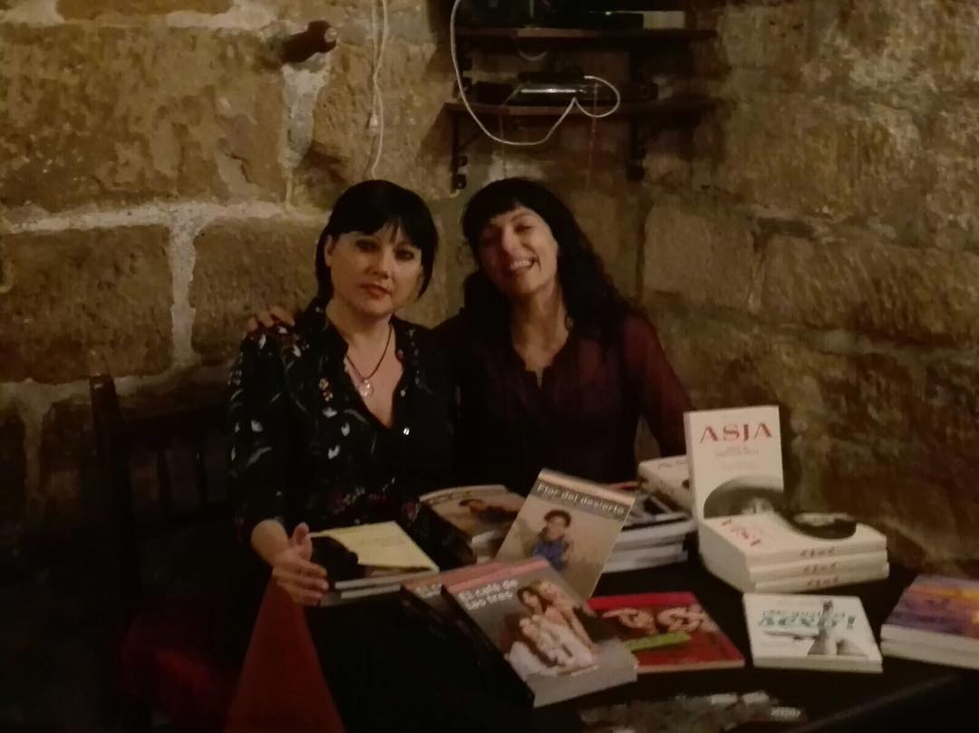 Amb la @lolamatista hem parlat de dones i llibres i dones ;))