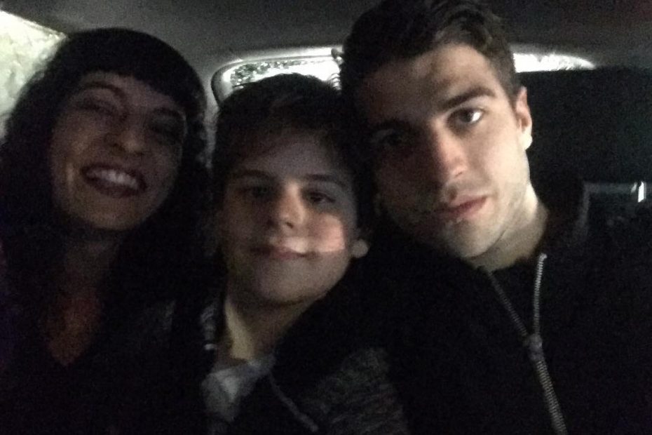 Mami feliz con sus dos hijos: Marcel y Joan