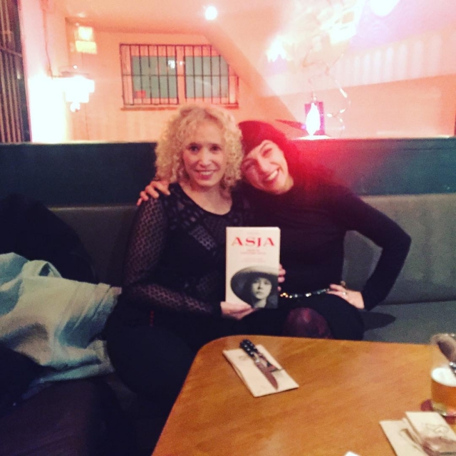 Me entrevista Alicia G Escribano para Barcelonautes de 25TV para hablar de mis novelas