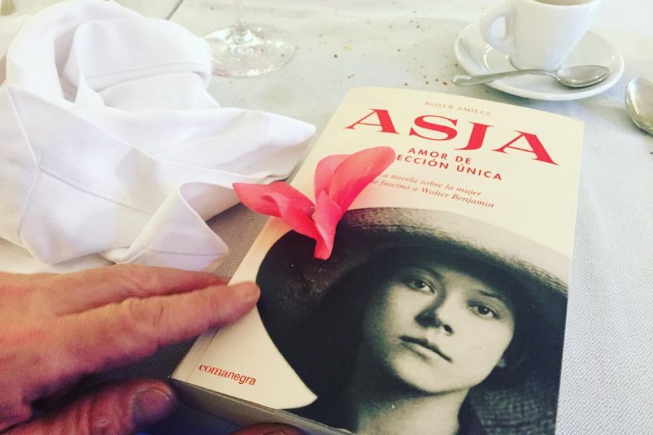 novela sobre asja lacis de roser amills