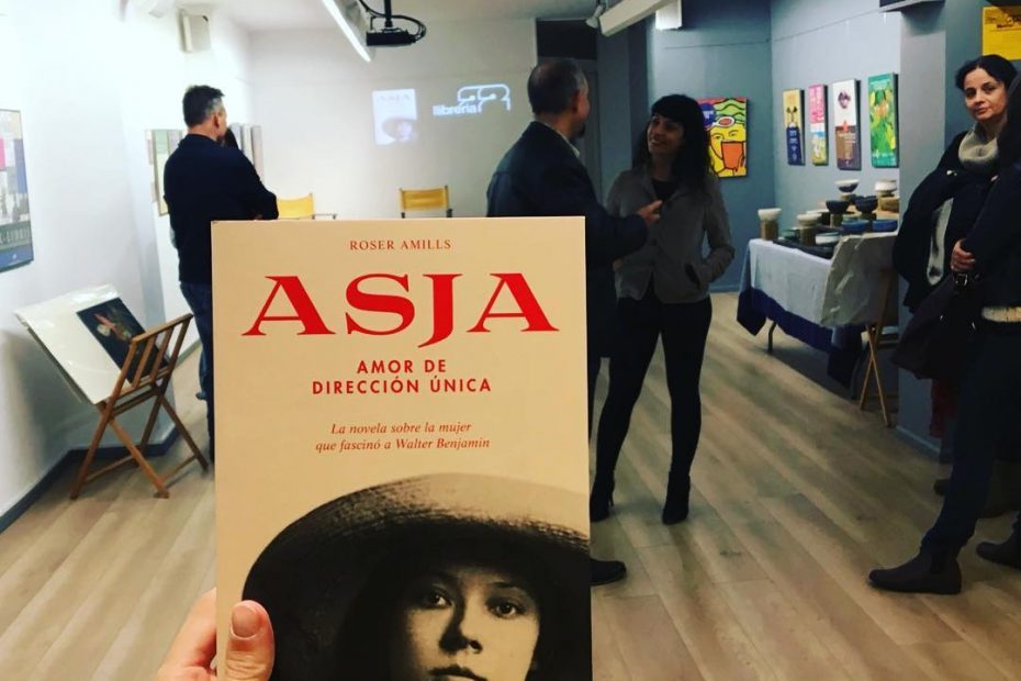 presentacion de la novela sobre asja lacis de roser amills