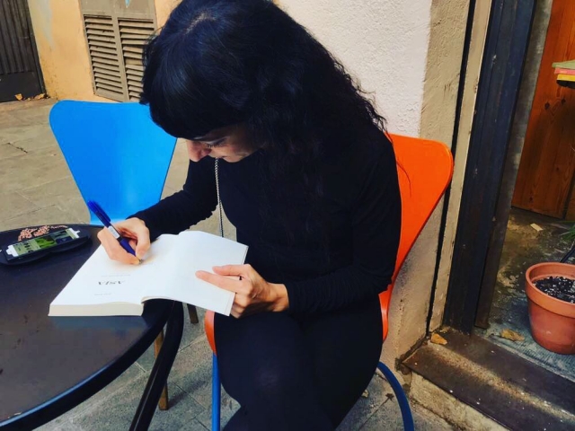 presentacion de la novela sobre asja lacis de roser amills en la llibreria calders de barcelona