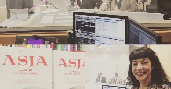 Rafel gallego entrevista a roser Amills a IB3 Radio