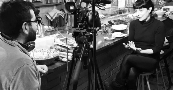 Roser Amills amb Marc Riera, rodatge benmirat produccions