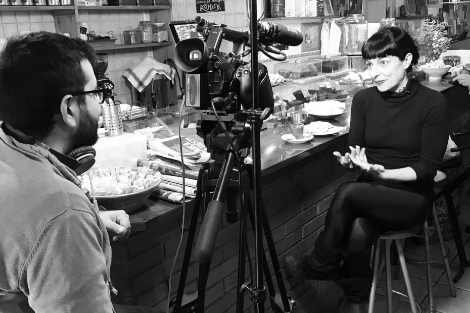 Roser Amills amb Marc Riera, rodatge benmirat produccions