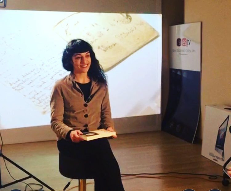 Roser Amills presenta la seva novel.la sobre asja lacis a girona