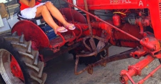 Roser Amills tractor