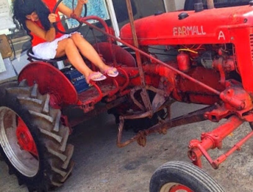 Roser Amills tractor
