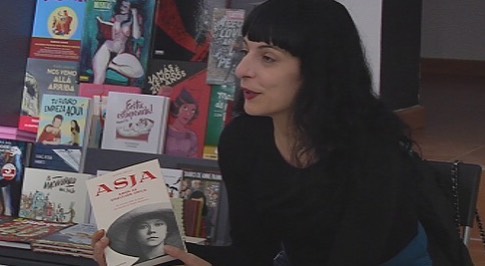 Foto de @canalTerrassa TV a la llibreria La Temerària de Terrassa, dimarts a la presentació d’“Asja”, editorial @comanegra
