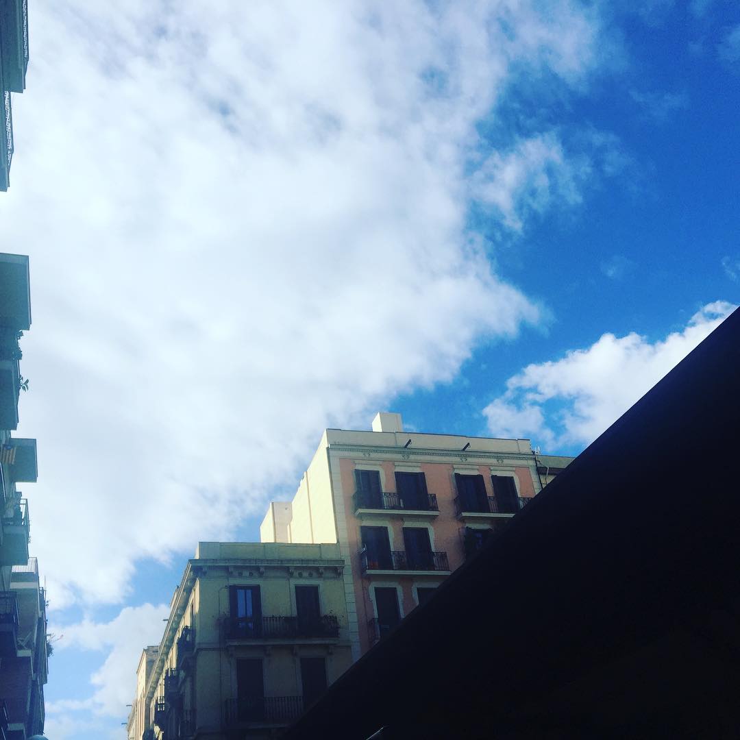“El mejor destino que hay es el de supervisor de nubes, acostado en una hamaca y mirando al cielo”
Ramón Gómez de la Serna