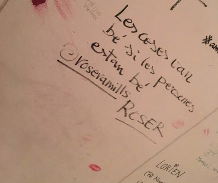 grafitti de roser amills en luz de gas bar