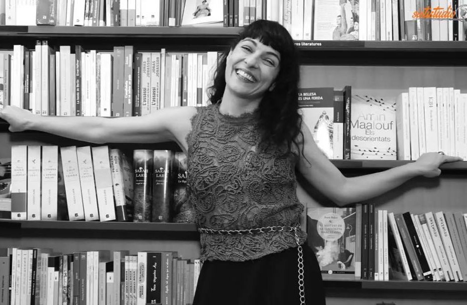 Retrato de Roser Amills por Alberto Calaf en la libreria Taifa