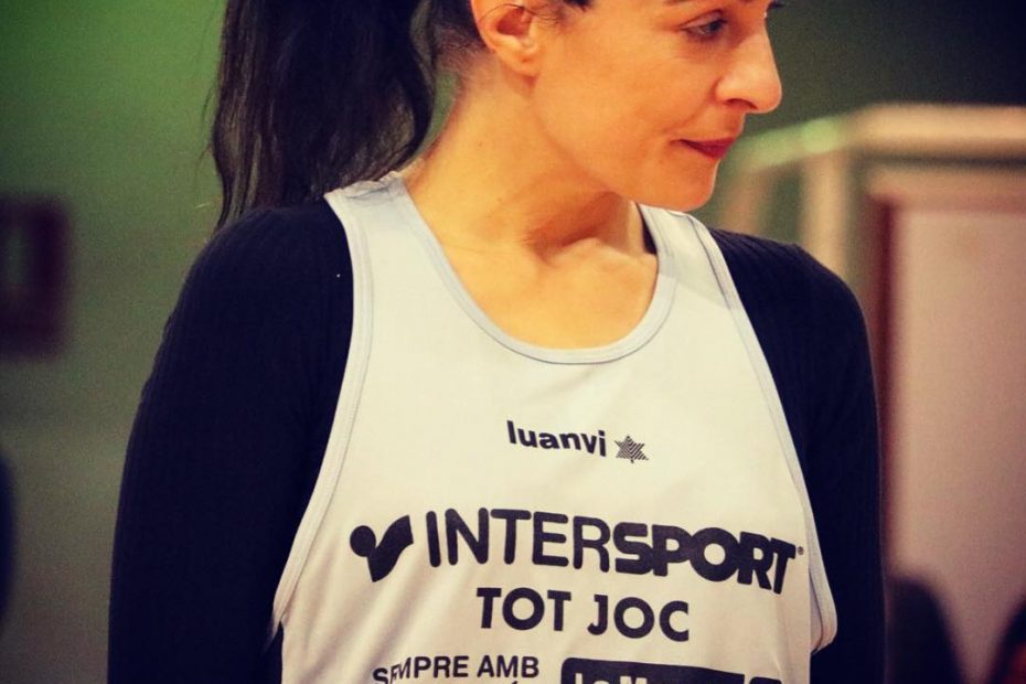 roser amills a l'encistellada de famosos club basquet de valls la marato tv3