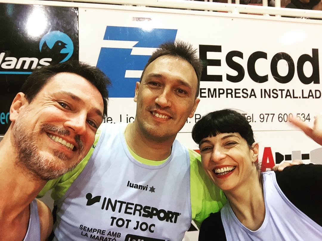 La Marató TV3, Roser Amills participa a l'encistellada dels famosos