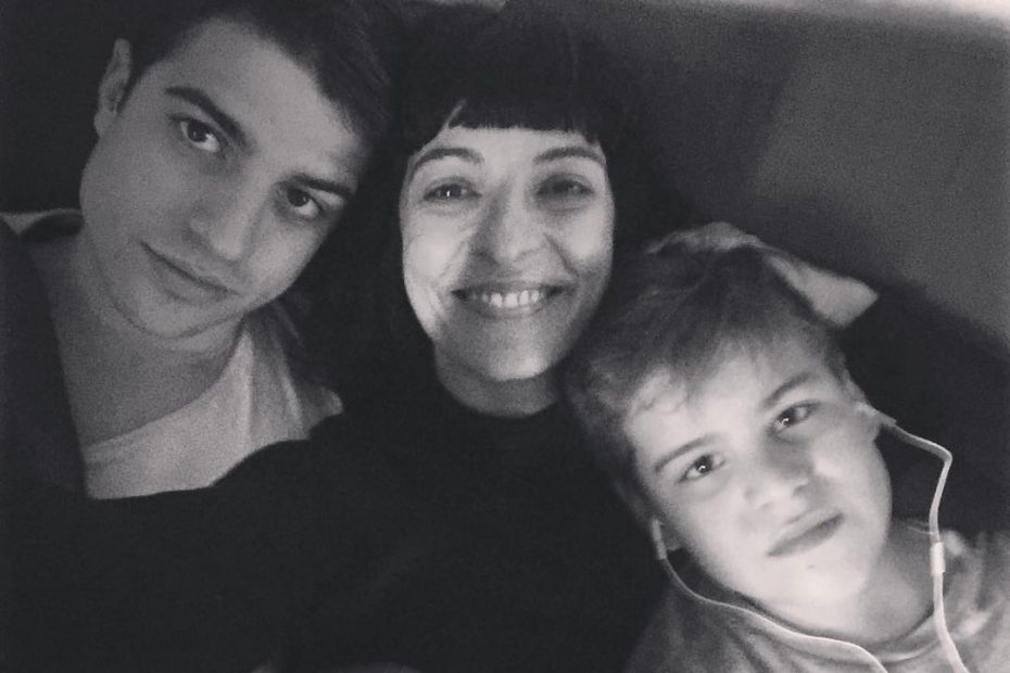 roser amills con su hijo juan