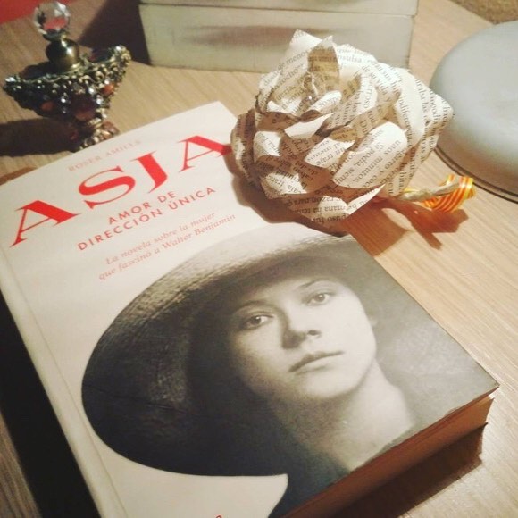 novela sobre asja lacis y walter benjamin de Roser Amills