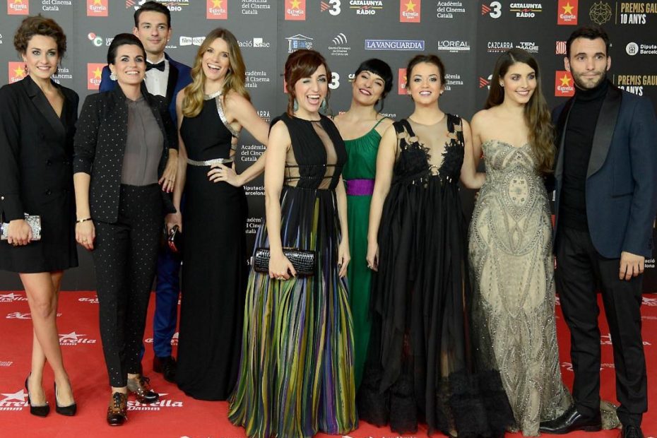 Roser Amills con Anna Bertran, Aida Flix, miriam tortosa y agnes busquets tarrasa premis Gaudi